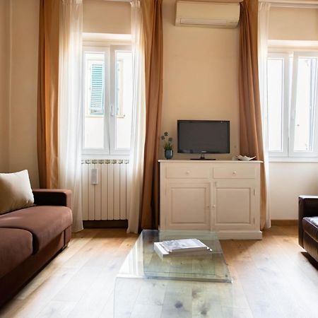 Modern, Bright Near Boboli Gardens & Santo Spirito - Homeunity Firenze Kültér fotó