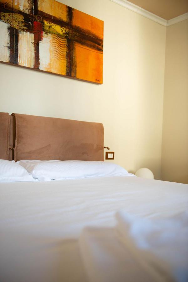 Modern, Bright Near Boboli Gardens & Santo Spirito - Homeunity Firenze Kültér fotó